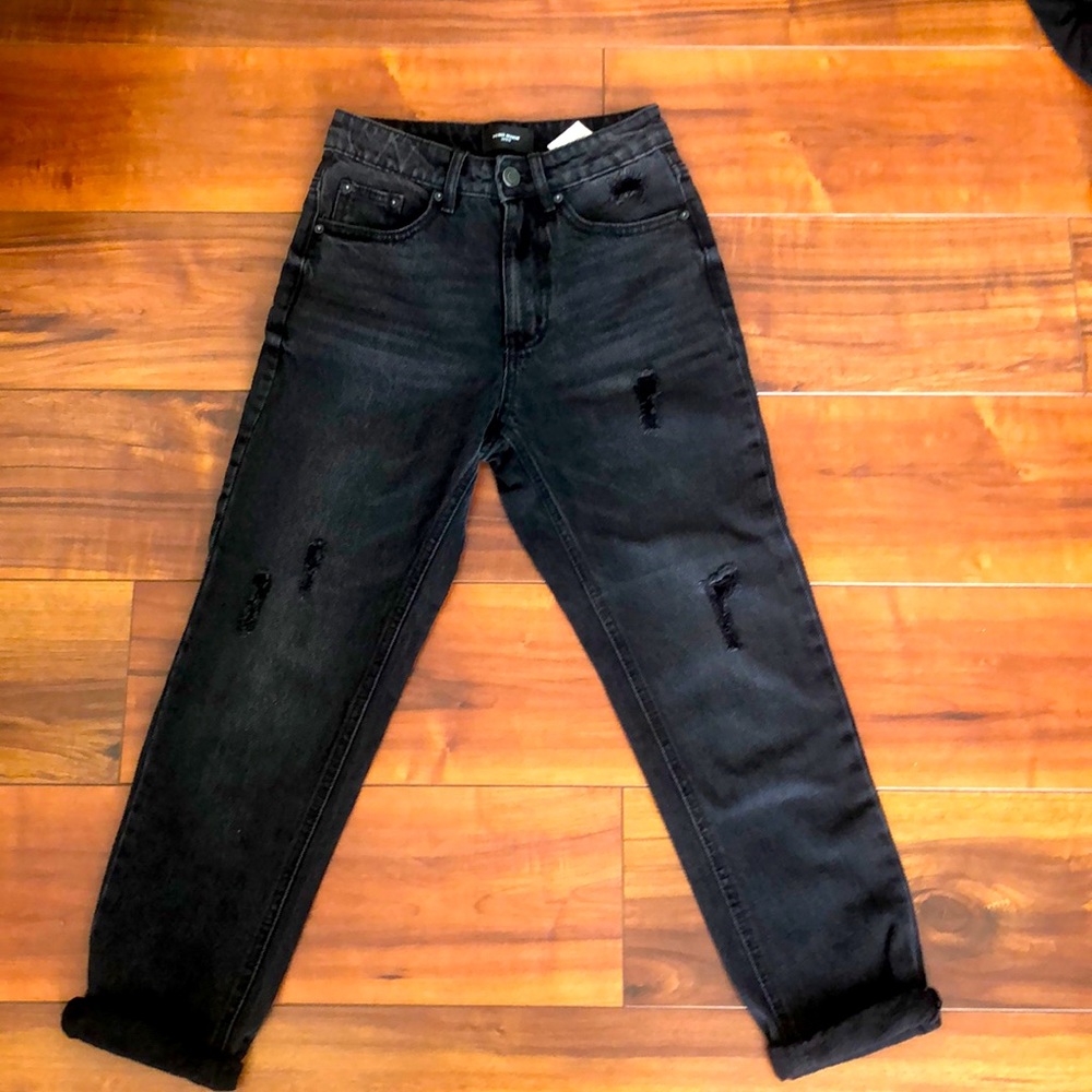 Black Denim Vero Moda lightly distressed Jean – W 24 L 28
